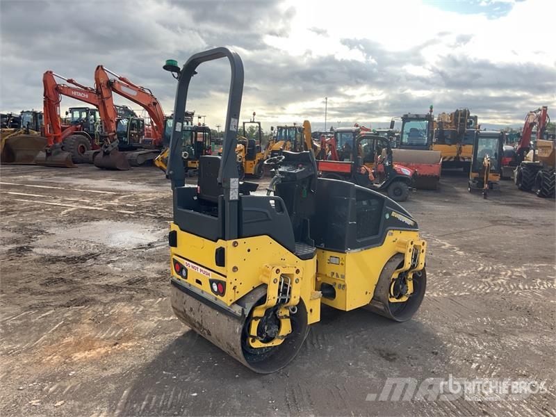 Bomag BW120AD-5 Double Drum Roller Divvalču grunts veltņi