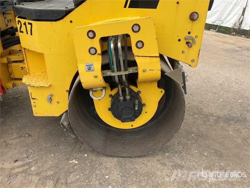 Bomag BW120AD-5 Double Drum Roller مداحل ثنائية الاسطوانة