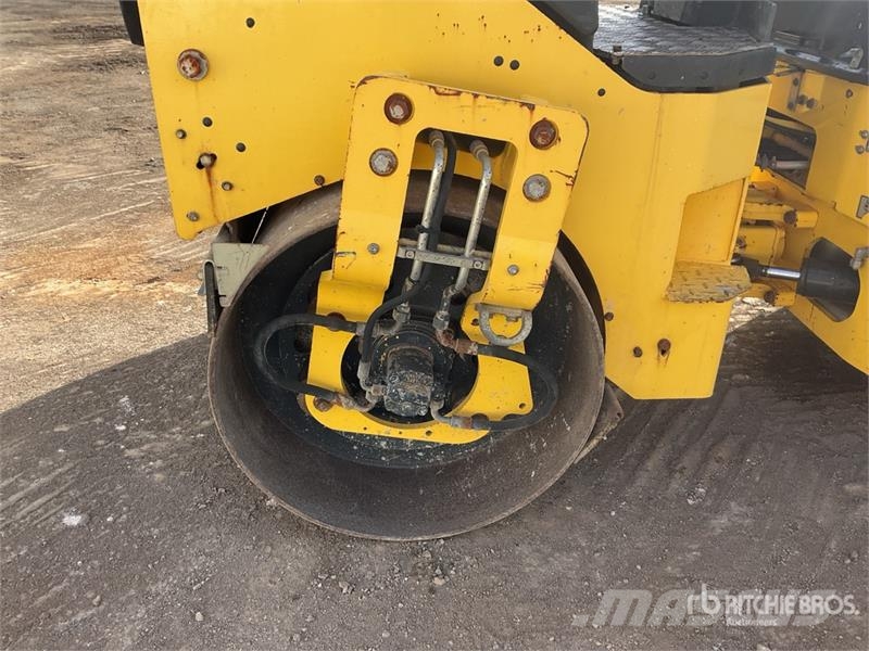 Bomag BW120AD-5 Double Drum Roller Divvalču grunts veltņi