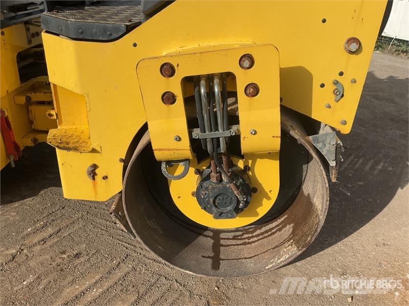 Bomag BW120AD-5 Double Drum Roller Divvalču grunts veltņi