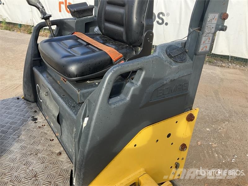 Bomag BW120AD-5 Double Drum Roller Divvalču grunts veltņi