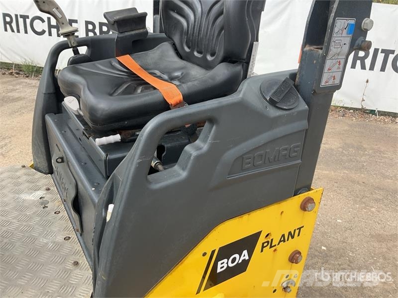 Bomag BW120AD-5 Double Drum Roller مداحل ثنائية الاسطوانة