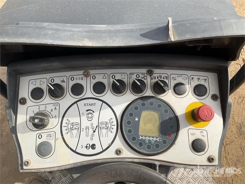 Bomag BW120AD-5 Double Drum Roller Tandemové válce