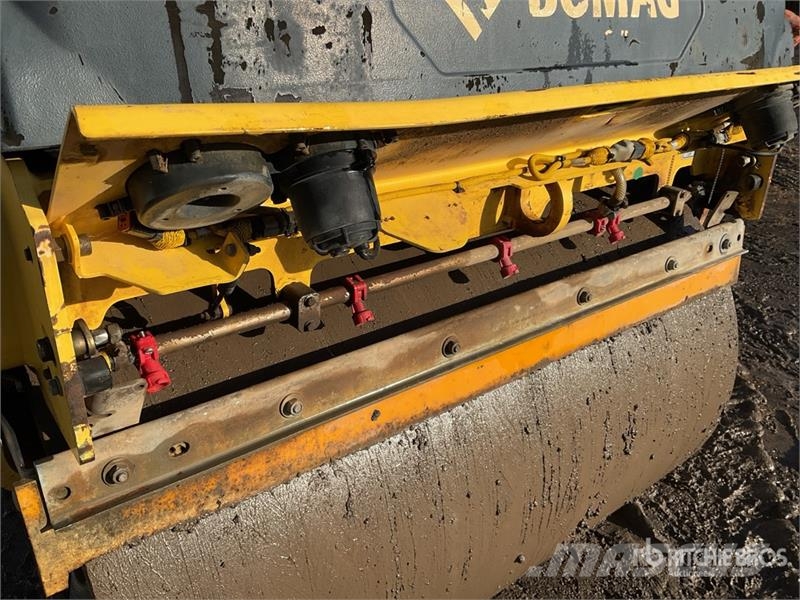 Bomag BW135AD-5 مداحل ثنائية الاسطوانة