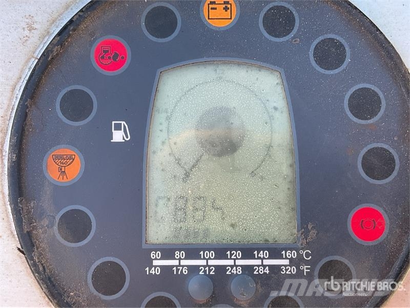 Bomag BW135AD-5 مداحل ثنائية الاسطوانة