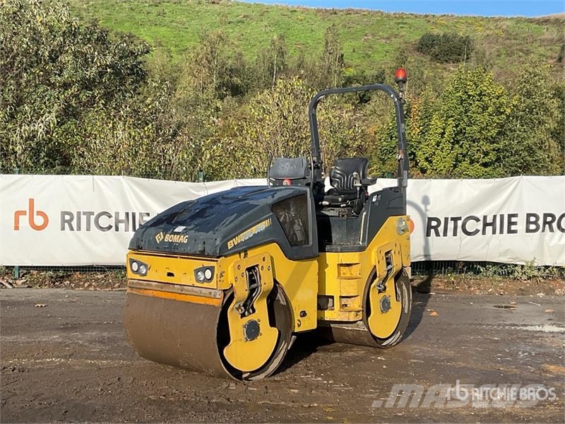Bomag BW135AD-5 مداحل ثنائية الاسطوانة