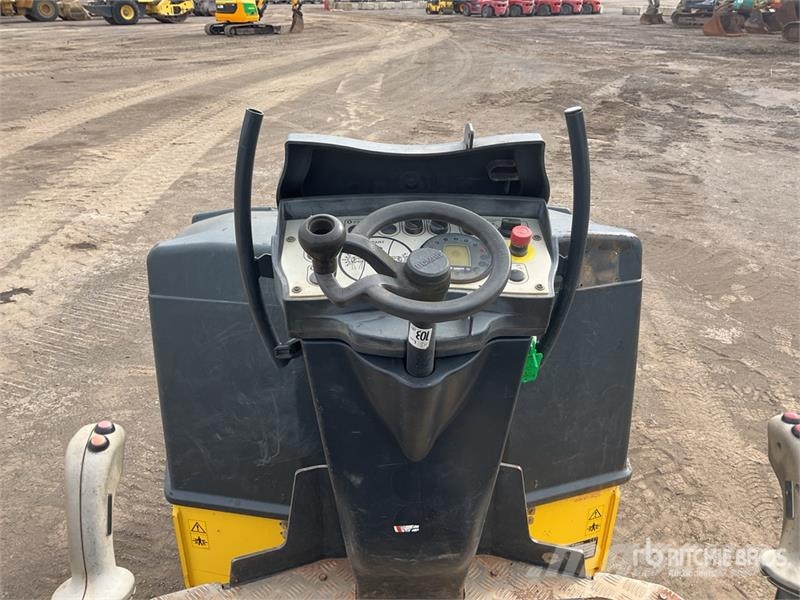 Bomag BW138AD-5 Double Drum Roller Tandemové válce