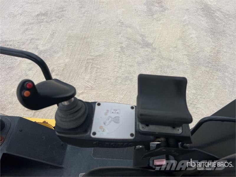 Bomag BW145 D-5 Compacteur Vibrant Monocylindre Smooth D Enojni valjarji