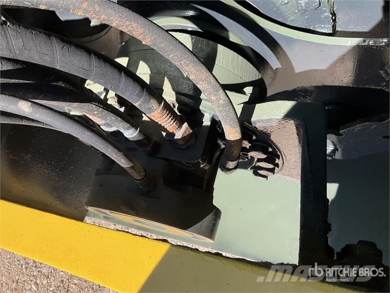 Bomag BW211 D-4 Double Drum Roller Porinių būgnų volai