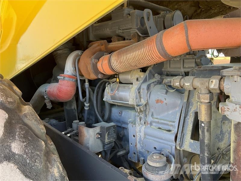 Bomag BW211 D-4 Double Drum Roller Porinių būgnų volai