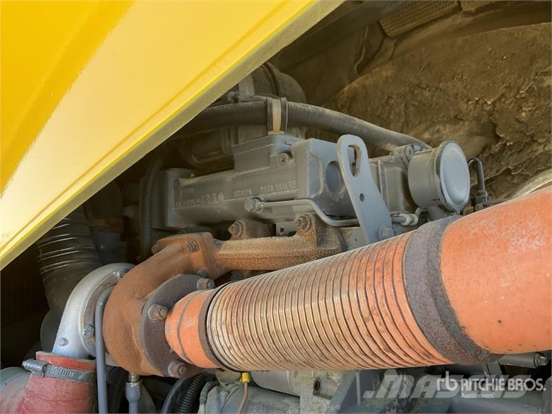 Bomag BW211 D-4 Double Drum Roller Porinių būgnų volai