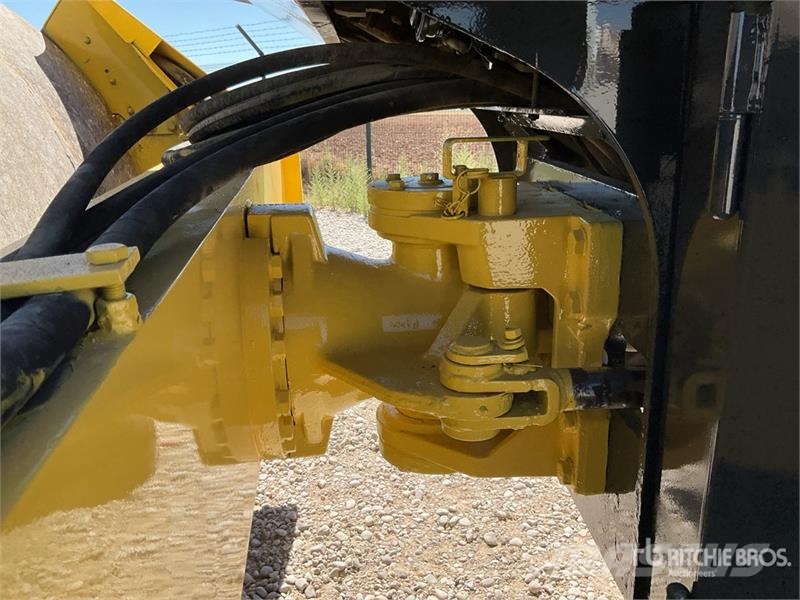 Bomag BW211 D-4 Double Drum Roller Porinių būgnų volai