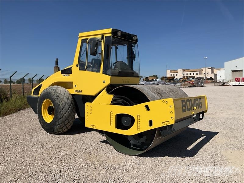 Bomag BW211 D-4 Double Drum Roller Porinių būgnų volai