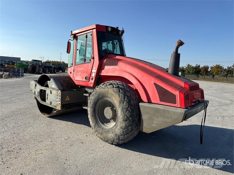 Bomag BW211D-4 Smooth Drum Compactor Egydobos hengerek