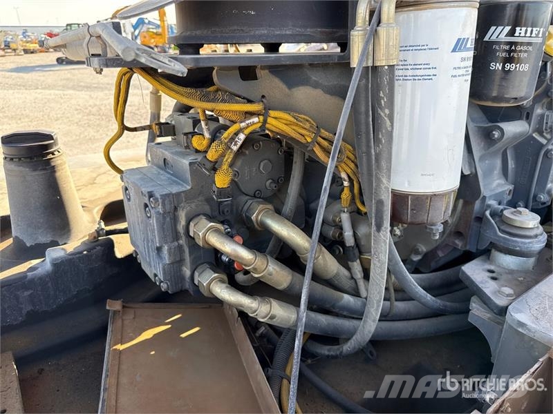 Bomag BW211D-4 Smooth Drum Compactor Egydobos hengerek