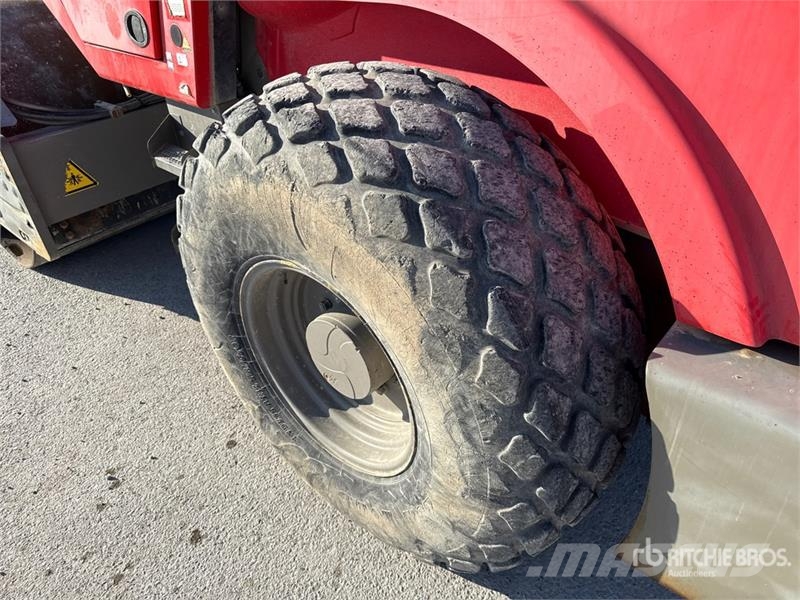 Bomag BW211D-4 Smooth Drum Compactor Egydobos hengerek