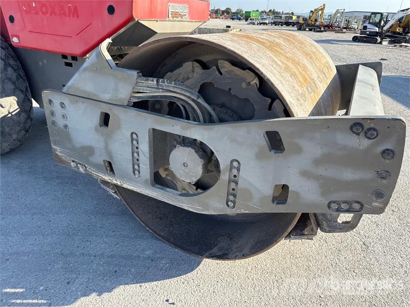 Bomag BW211D-4 Smooth Drum Compactor Egydobos hengerek