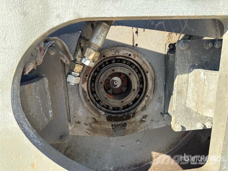 Bomag BW211D-4 Smooth Drum Compactor Egydobos hengerek