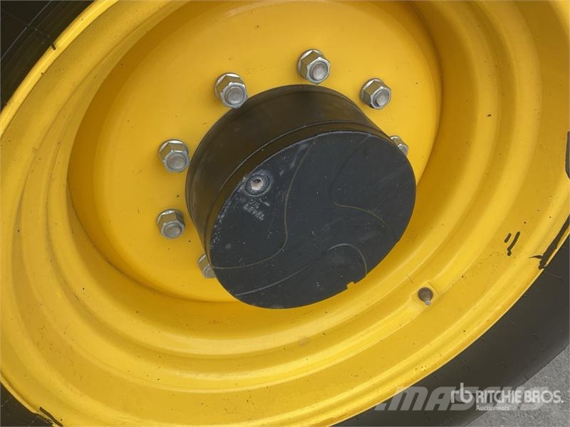 Bomag BW211D-5 Smooth Drum Compactor Egydobos hengerek