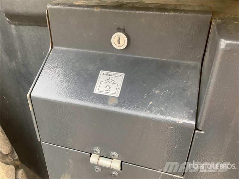 Bomag BW211D-5 Smooth Drum Compactor Egydobos hengerek