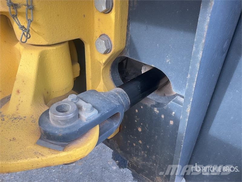 Bomag BW211D-5 Smooth Drum Compactor Egydobos hengerek