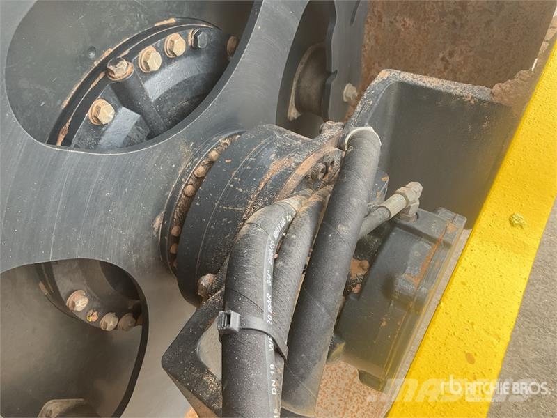 Bomag BW211D-5 Smooth Drum Compactor Egydobos hengerek