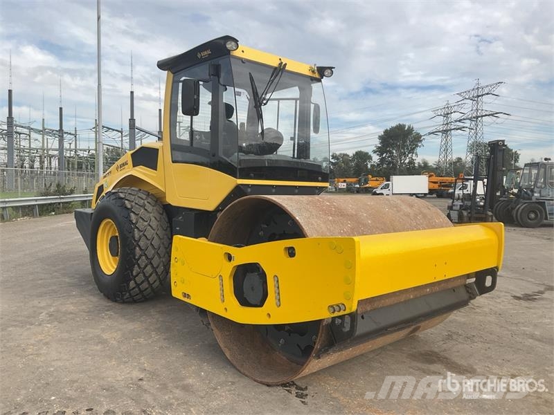 Bomag BW211D-5 Smooth Drum Compactor Egydobos hengerek