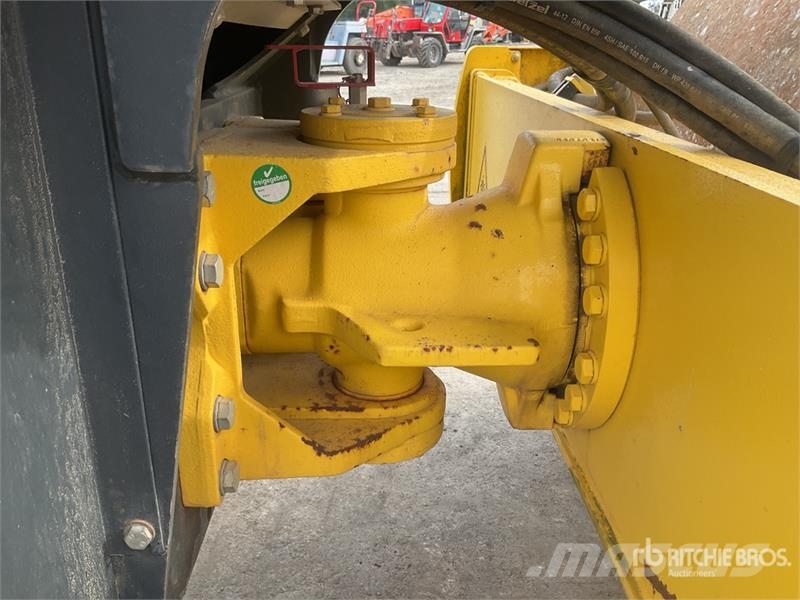 Bomag BW211D-5 Smooth Drum Compactor Egydobos hengerek
