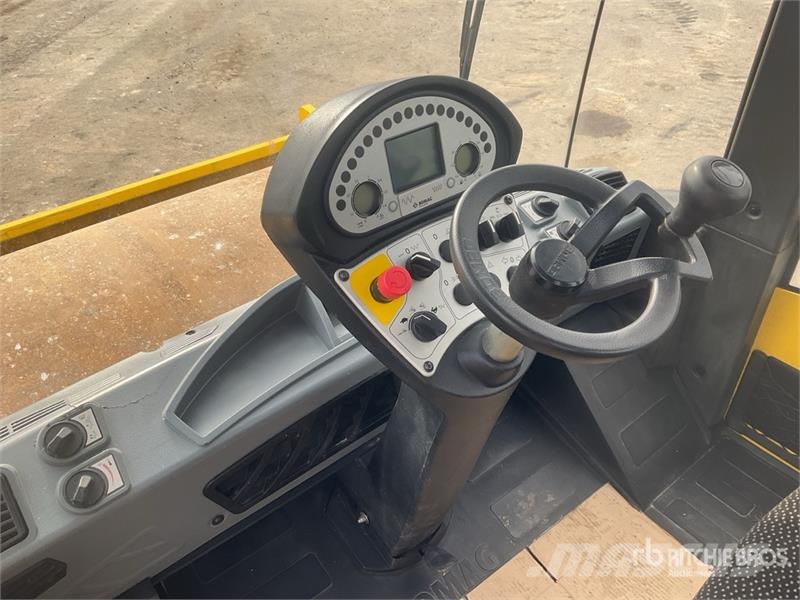 Bomag BW211D-5 Smooth Drum Compactor Egydobos hengerek
