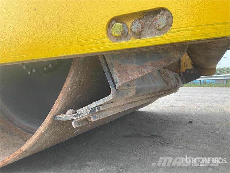 Bomag BW211D-5 Smooth Drum Compactor Egydobos hengerek