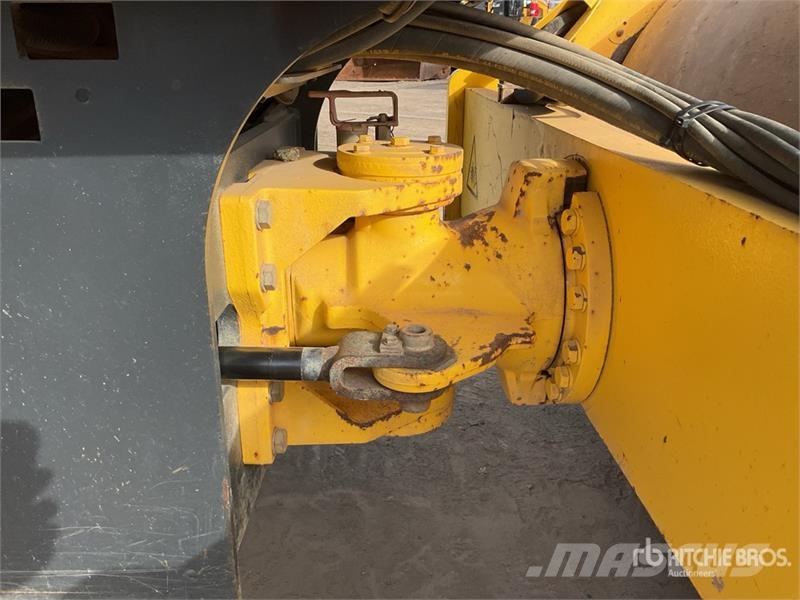 Bomag BW213DH-4i Smooth Drum Compactor Single drum rollers