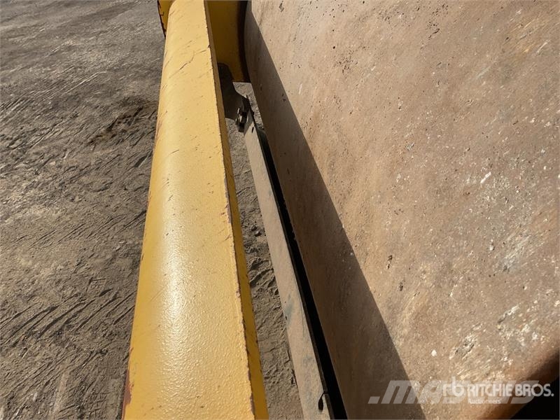 Bomag BW213DH-4i Smooth Drum Compactor Single drum rollers