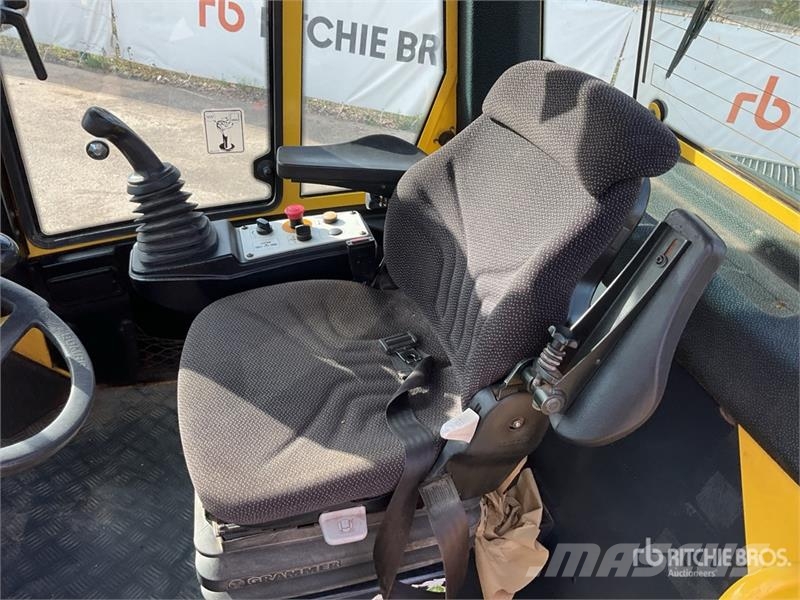 Bomag BW213DH-4i Smooth Drum Compactor Single drum rollers