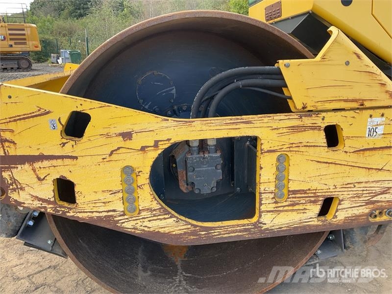 Bomag BW213DH-4i Smooth Drum Compactor 振動ローラ
