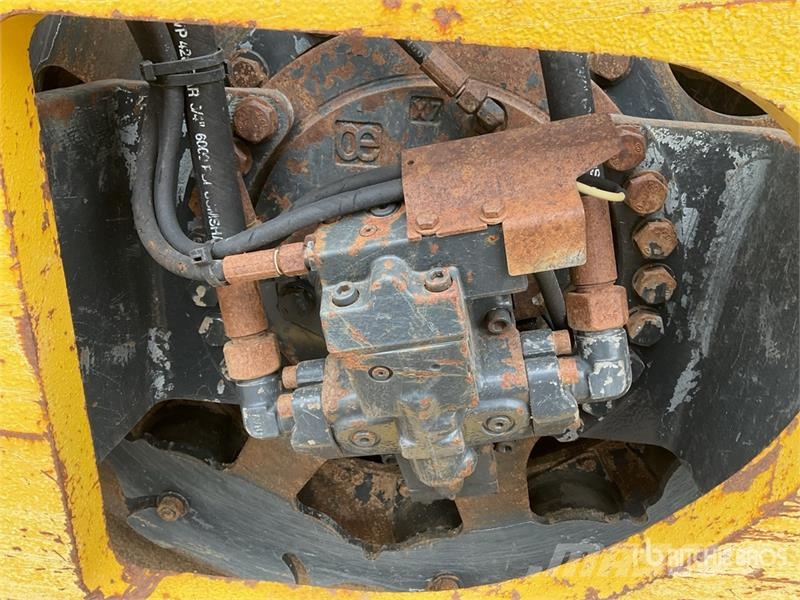 Bomag BW213DH-4i Smooth Drum Compactor 振動ローラ