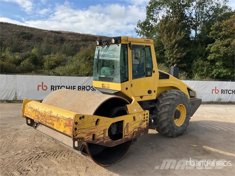 Bomag BW213DH-4i Smooth Drum Compactor Single drum rollers