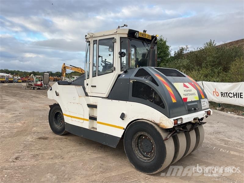 Bomag BW24RH Pneumatic Roller Pneimatiskie veltņi