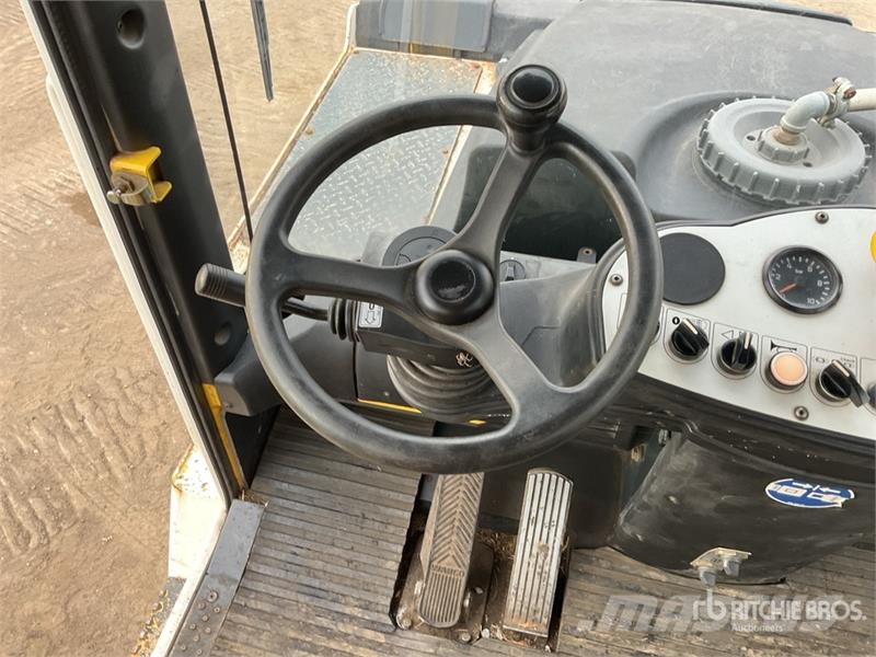 Bomag BW24RH Pneumatic Roller Pneimatiskie veltņi