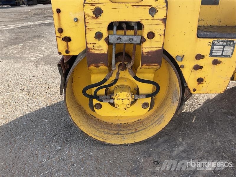 Bomag BW80ADH-2 Double Drum Roller Divvalču grunts veltņi