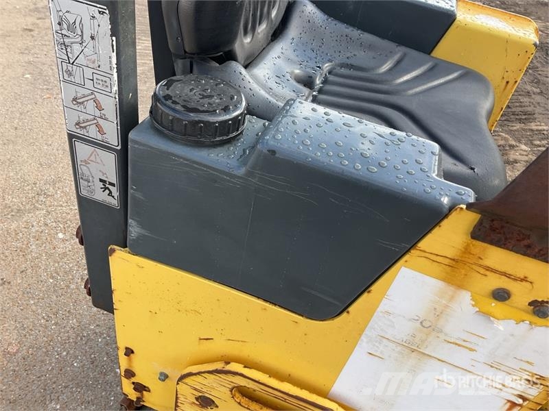 Bomag BW80ADH-2 Double Drum Roller Divvalču grunts veltņi