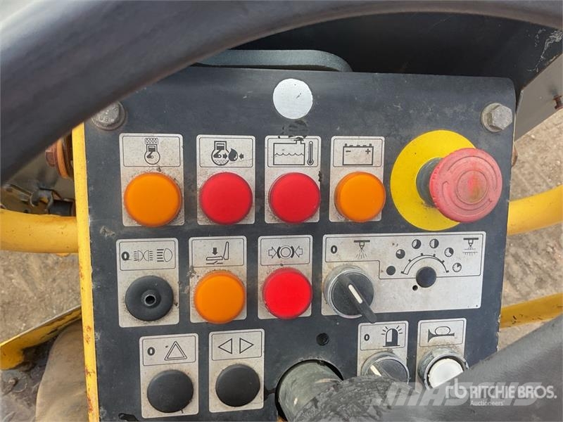 Bomag BW80ADH-2 Double Drum Roller Divvalču grunts veltņi