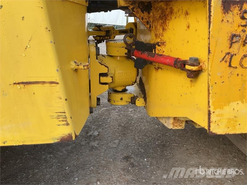 Bomag BW80ADH-2 Double Drum Roller Divvalču grunts veltņi