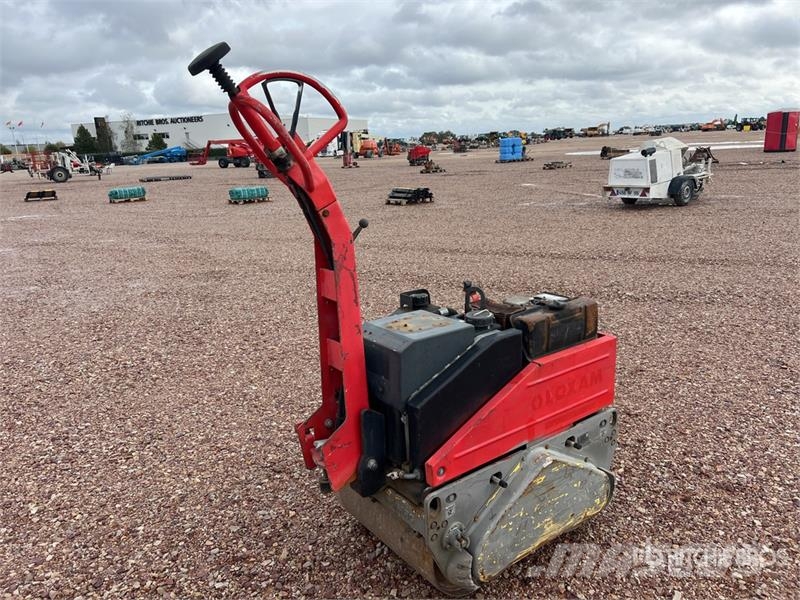 Bomag Compacteur Smooth Drum Compactor Rouleaux monocylindre