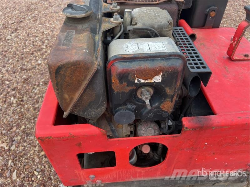 Bomag Compacteur Smooth Drum Compactor Rouleaux monocylindre