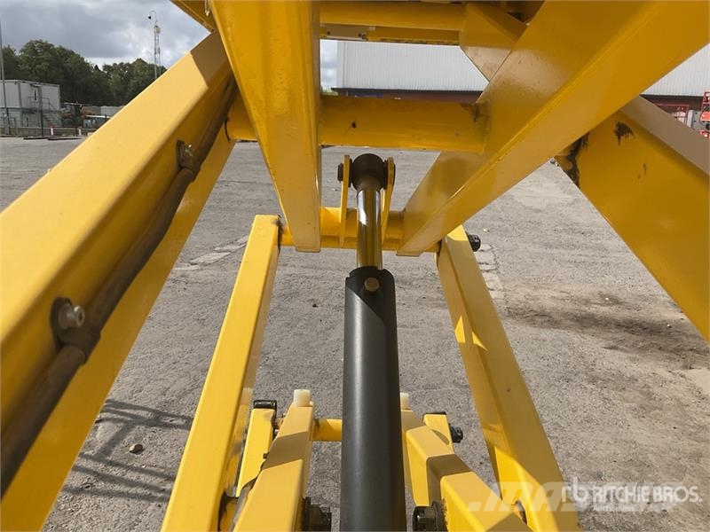 Boss X3X Electric Scissor Lift Підйомники-ножиці