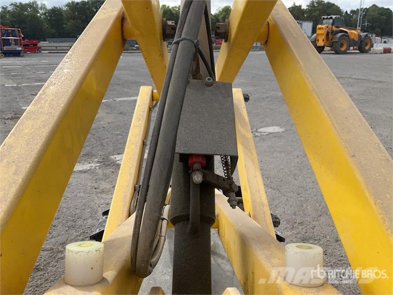 Boss X3X Electric Scissor Lift Підйомники-ножиці