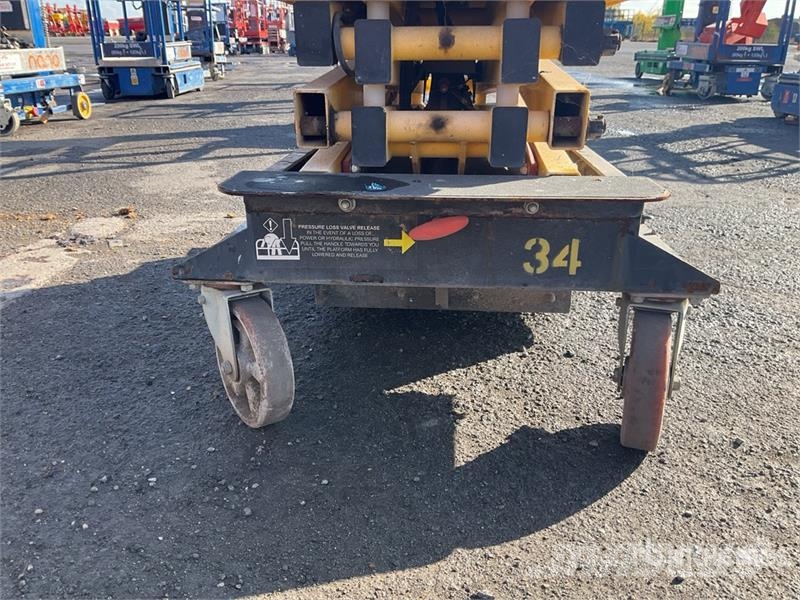 Boss X3X Electric Scissor Lift (Inoperable) Makasli platformlar