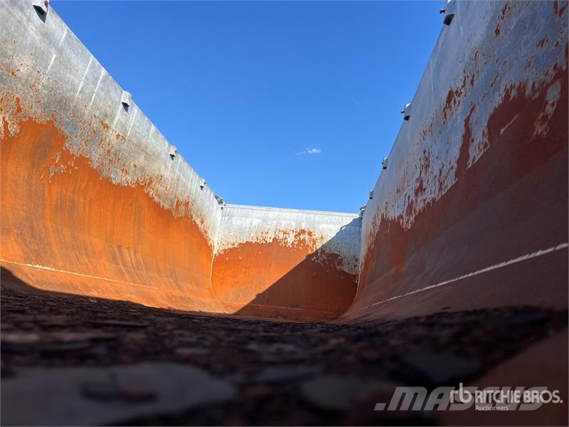  Bossini RA 200/6 Tri/A End Dump Agricultural Trail Прочие сельхоз-прицепы