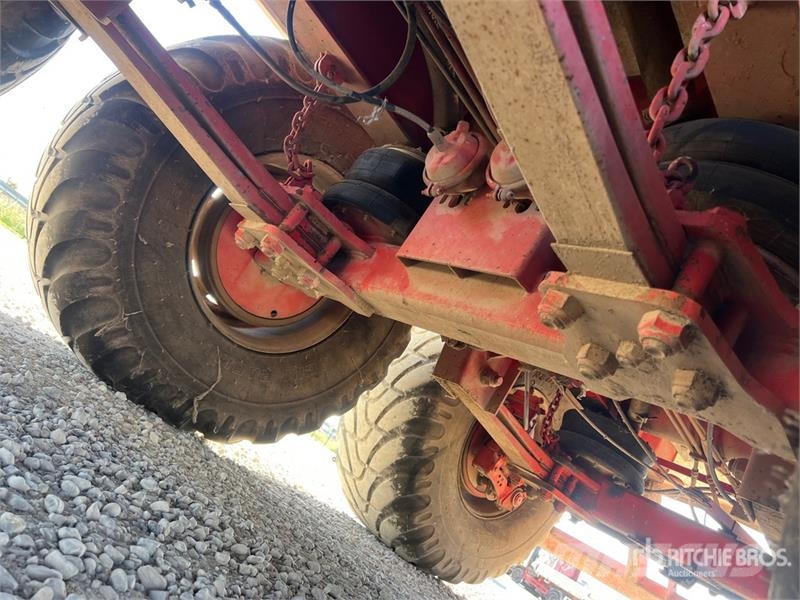  Bossini RA 200/6 Tri/A End Dump Agricultural Trail Прочие сельхоз-прицепы