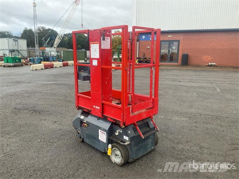 Bravi LUI Mini HD S.I.W Vertical Mast Lift Personenliften en invalideliften